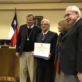 Dr. Ramiro Molina - Nuevo Miembro Honorario de la Academia de Medicina