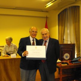 Dr. Andrés Valdivieso - Nuevo Miembro Honorario de la Academia de Medicina